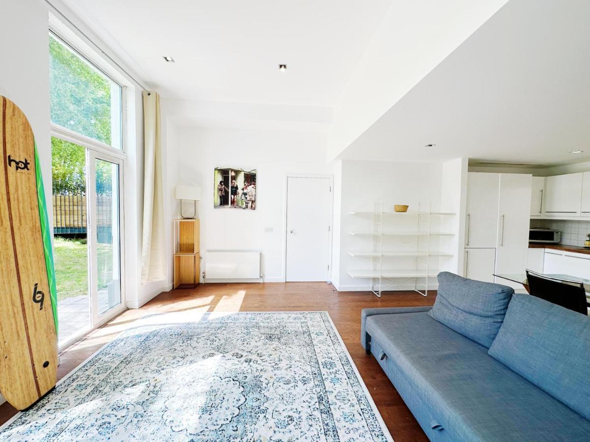 Portobello Dock Canalside Apartment London Exterior foto