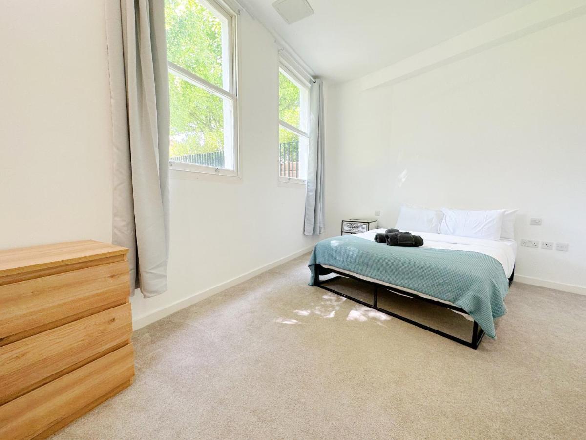 Portobello Dock Canalside Apartment London Exterior foto